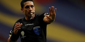 Viaja a Qatar el equipo arbitral criollo designado para el Mundial