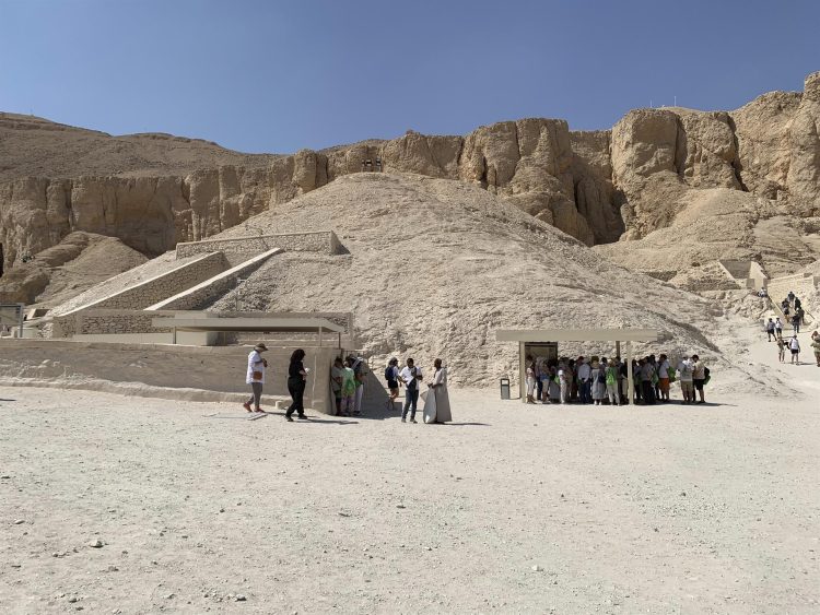 Imagen de este jueves del acceso a la Tumba de Tutankamón. EFE/Shady Roshdy