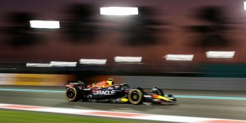 Pérez domina los últimos libres y Hamilton podría ser sancionado