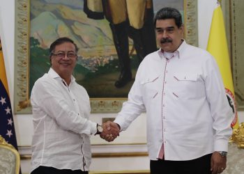Petro dice que los diálogos de Maduro con la oposición se reanudarán en dos días