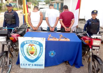 Asesinan a puñaladas a hombre en Monay 