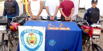 Asesinan a puñaladas a hombre en Monay 