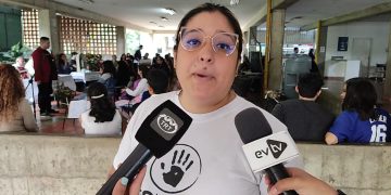 Trabajar para estudiar: el día a día de los estudiantes universitarios 