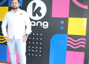 Aquí está Kang y sus genialidades