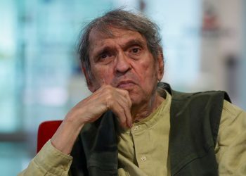 El poeta venezolano Rafael Cadenas gana el Premio Cervantes 2022