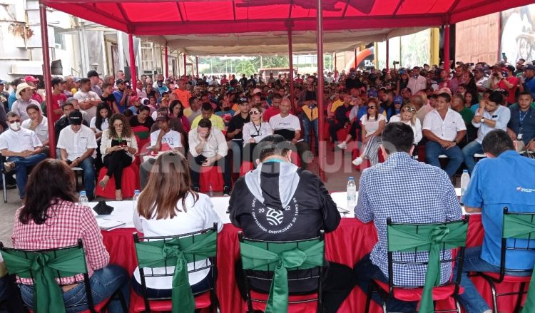 Caficultores en asamblea ante los precios acordados con el gobierno Foto Yelitza Figueroa