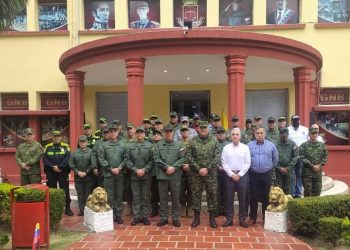 Primer encuentro de comandantes territoriales militares y policiales del área fronteriza entre naciones hermanas
