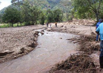 Gobierno del Táchira atiende daños por lluvias en San Joaquín de Navay