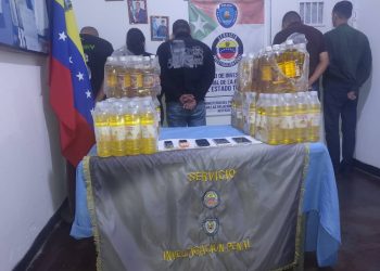 Detienen a trabajadores de Distal por hurto de comida de la empresa estatal