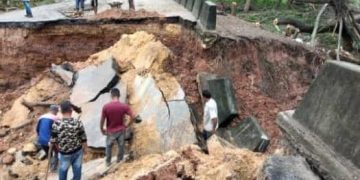 Obstruida en su totalidad la vía Peraza- Agua Viva tras caída de carretera por las lluvias