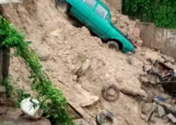 Una persona muerta y múltiples afectaciones ocasionaron las fuertes lluvias de este 11Nov