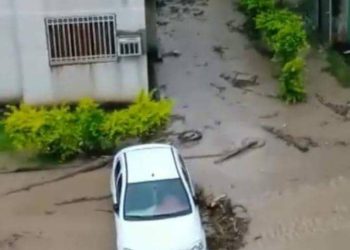 Así quedó la Urbanización El Bosque tras fuertes lluvias de este #11Nov