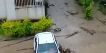 Así quedó la Urbanización El Bosque tras fuertes lluvias de este #11Nov