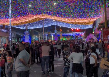 Gran encendido de luces en Valera dio inicio a la Navidad
