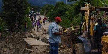 Alcaldía de Escuque realiza trabajos de despeje en diferentes puntos del municipio