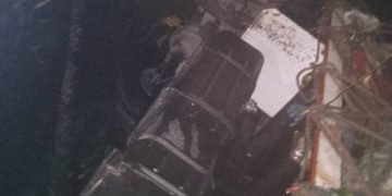 Tres lesionados en vuelco de un camión en la Troncal 007