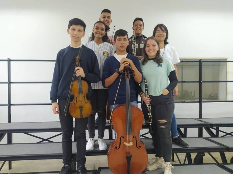 Miembros de la Orquesta Juvenil e Infantil del Núcleo Boconó