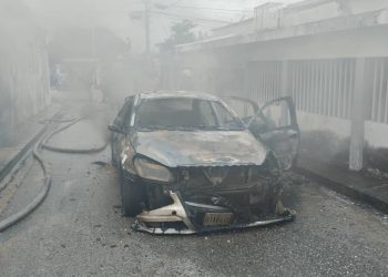 Se incendió vehículo en el sector Palo Amarillo de Sabana de Mendoza