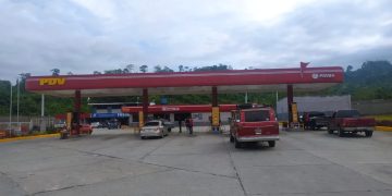 Cpet detiene a dos personas por condicionar venta de combustible en E/S de Carvajal