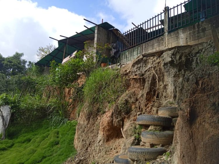 Cerca de 17 viviendas de la primera etapa de Santa Cruz en riesgo de derrumbe