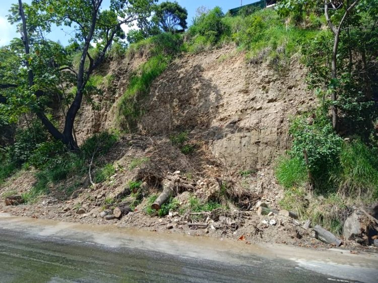 Cerca de 17 viviendas de la primera etapa de Santa Cruz en riesgo de derrumbe