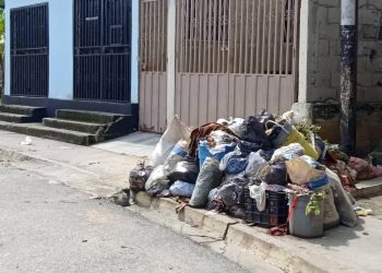 Repleta de basura se encuentran comunidad de Santa Cruz en Valera