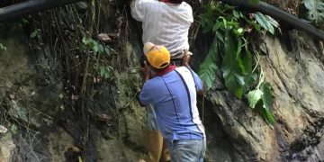 Autoridades de Zea hacen milagros para llevar agua a los ciudadanos