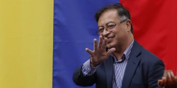 Gustavo Petro llega al país para reunirse con Nicolás Maduro