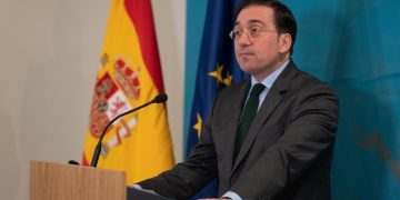 Albares: la retirada del embajador en Caracas es reversible si hay diálogo