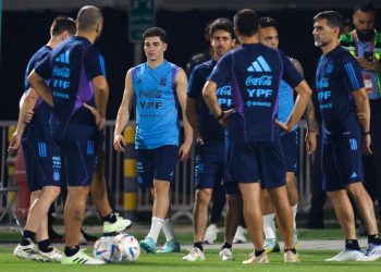 Argentina se ejercita sin Messi