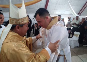 Obispo de Trujillo confiere su primera ordenación diaconal en la Diócesis