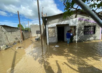 Alcalde de Obispo Ramos de Lora reporta más de 90 viviendas anegadas tras paso de Onda Tropical 51