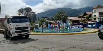 Catorce gandolas con combustible llegaron a Mérida por la vía del Páramo