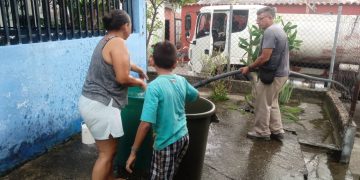 Aguas de Mérida cobra casa por casa el servicio en parroquias con más de dos meses sin agua potable