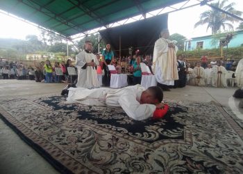 Obispo de Trujillo realiza su primera ordenación sacerdotal en la diócesis