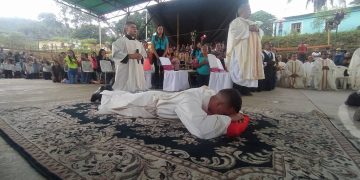 Obispo de Trujillo realiza su primera ordenación sacerdotal en la diócesis