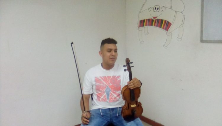 “Toda una experiencia”: Estudiantes de la Sinfónica de Boconó rememoran aniversario del récord Guinness a la orquesta más grande del mundo