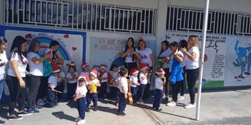 Centro maternal Las Esperanzas participó en parrandón navideño en Boconó