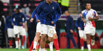 Francia, sin Rabiot ni Upamecano; Aguerd y Saiss vuelven al once marroquí