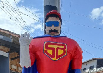 Súper Bigote, el muñeco de año viejo que quemarán en el Táchira