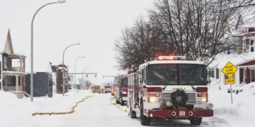 Continúan labores de rescate en el oeste de Nueva York tras la tormenta invernal