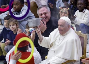 El papa: «Ya he firmado mi renuncia» en caso de impedimento médico