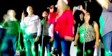 Alcaldesa de Rafael Rangel encendió las luces de Navidad en plaza Bolívar de Betijoque