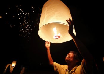 Indonesia reza por víctimas del tsunami de 2004 que dejó 230.000 muertos