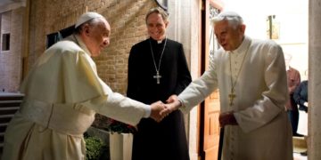El papa Francisco pide oraciones para Benedicto XVI que «está muy enfermo»