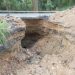 Innumerables huecos y peligrosas fallas de borde en carretera Betijoque a Valera