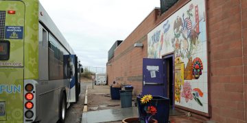 Albergues de EE.UU. se alistan para la oleada de migrantes tras el fin del Título 42