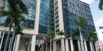 Juez de EEUU niega desechar el caso de lavado de Saab por inmunidad diplomática