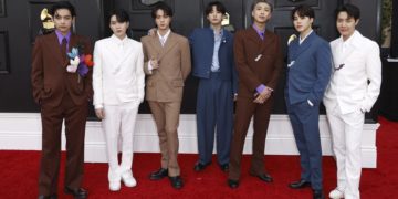 Jin, el miembro más veterano de BTS, comienza a realizar el servicio militar