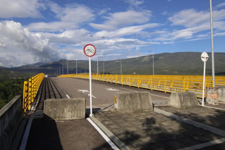 Vista del Puente Internacional Tienditas que conecta el estado Táchira (Venezuela) con el departamento de Norte de Santander (Colombia), en una fotografía de archivo. EFE/Mario Caicedo